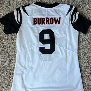 Cincinnati Bengals Joe Burrow Jersey (#9) Men’s Medium